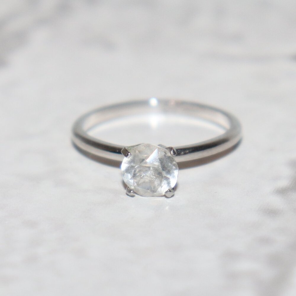 💍 Beautiful Silver & CZ Solitaire Ring – Size 9.25 Classic Sparkle · Sleek
